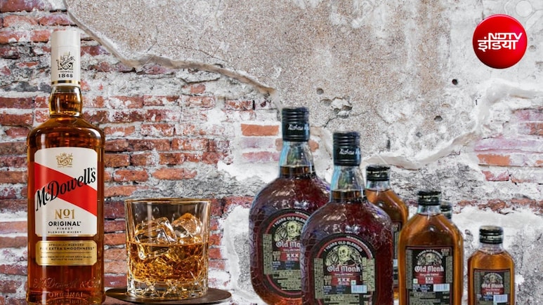 Old Monk और McDowell's फ्लेवर को लेकर विवादों में क्&zwj;यों? नकली शराब की बात नहीं पर मामला लीगल है!