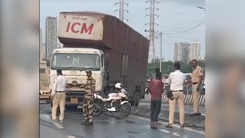Mumbai Traffic Jam Alert: Truck Accident On Eastern Express Highway Causes Disruption