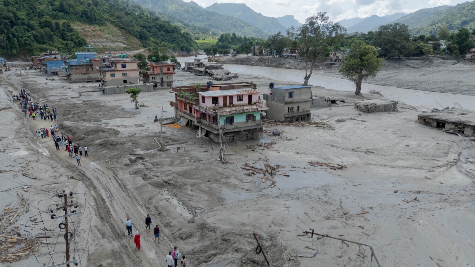 तिब्बत में एक और झील टूटी, नेपाल में आ सकती है तबाही की दूसरी लहर, खाली कराया जा रहा इलाका