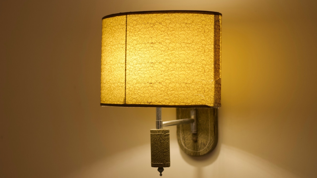 Which wall lamps do you want to grab under ₹500?