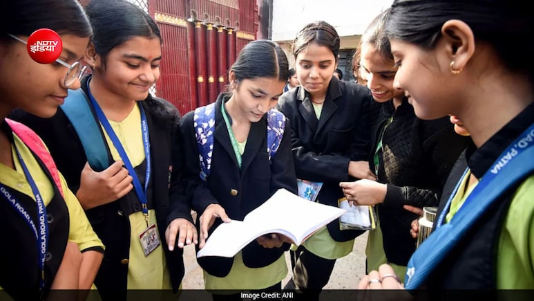 CBSE 10th Re-Evaluation: आंसर शीट की स्कैन कॉपी के लिए आवेदन शुरू, पढ़ें री-इवैल्यूएशन का पूरा शेड्यूल