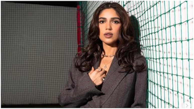 Bhumi Pednekar Steps Away From Red Carpet As National Anthem Plays, Wins Hearts
