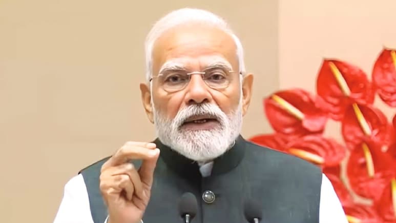 किसी को चिंता करने की जरूरत नहीं, मैं आपके साथ हूं, NDA सांसदों से पीएम मोदी