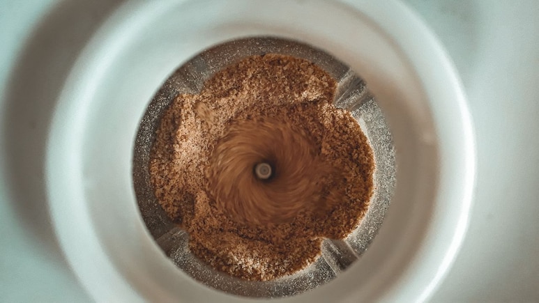 Mixer Vs Grinder: Understanding The Key Differences And Which One Suits Your Kitchen