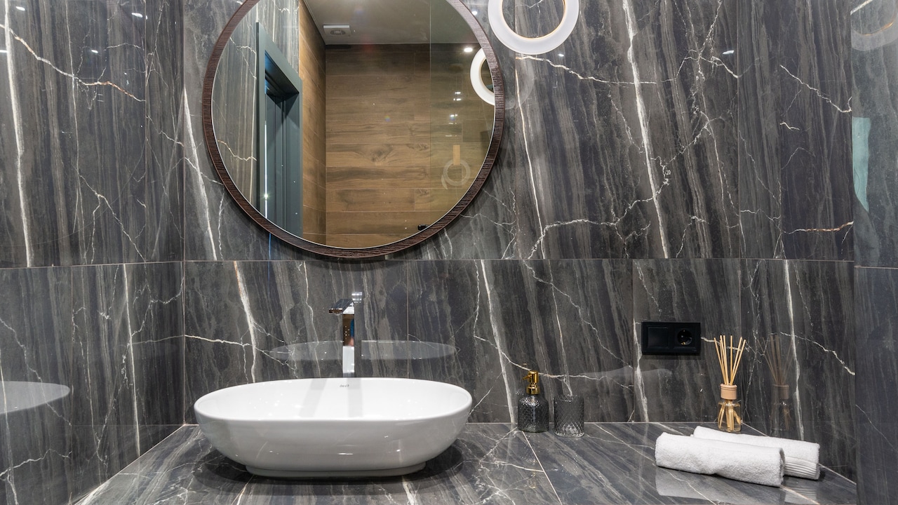 Why Do Mirror Edges Turn Black? 10 Moisture And Cleaning Myths Explained Why Do Mirror Edges Turn Black? 10 Moisture And Cleaning Myths Explained
