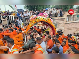 चंद्रमोलेश्वर स्वरूप में नगर भ्रमण पर निकले बाबा महाकाल, उज्जैन में गार्ड ऑफ ऑनर के साथ निकली दूसरी शाही सवारी