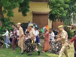 Video: In Uttar Pradesh's Hamirpur, Gen Alpha Protests For A Road To School