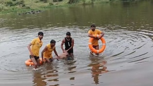 सेल्फी के चक्कर में उजड़ गया हंसता खेलता परिवार, भाई को बचाने गईं 3 बहनें काल के गाल में समाईं