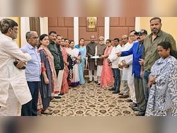 Supreme Court Notice To 20 Trinamool Rebel MPs. Why Speaker Didn't Get One