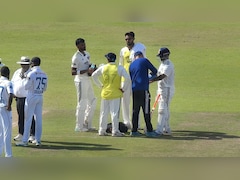IND vs SL, 2nd Test: ऋषभ पंत को क्या हुआ? श्रीलंका के खिलाफ बल्लेबाजी के दौरान बीच मैच में छोड़ा मैदान