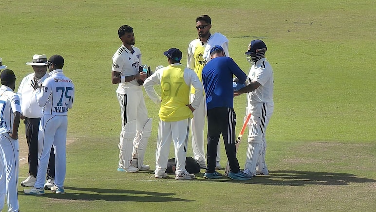 IND vs SL, 2nd Test: ऋषभ पंत को क्या हुआ? श्रीलंका के खिलाफ बल्लेबाजी के दौरान बीच मैच में छोड़ा मैदान