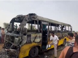 बिना फिटनेस सर्टिफिकेट दौड़ रही थी स्कूल बस, पल में हो गई खाक, बाल-बाल बचे बच्चे