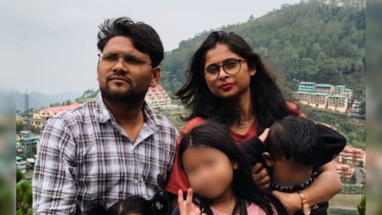 शोरूम बंद कर पत्नी को पढ़ाया, सरकारी नौकरी लगते ही बदले तेवर! पति बोला- अब घर से निकाल रही है