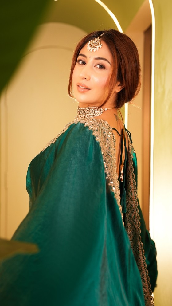 Shreya Kalra's Regal Green Look