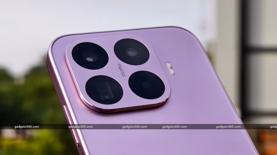 പ്രീമിയം 5G ഫോണുകൾക്ക് വൻ ഓഫർ: 70,000 രൂപ ബജറ്റിൽ ആമസോൺ നൽകുന്ന മികച്ച ഡീലുകൾ