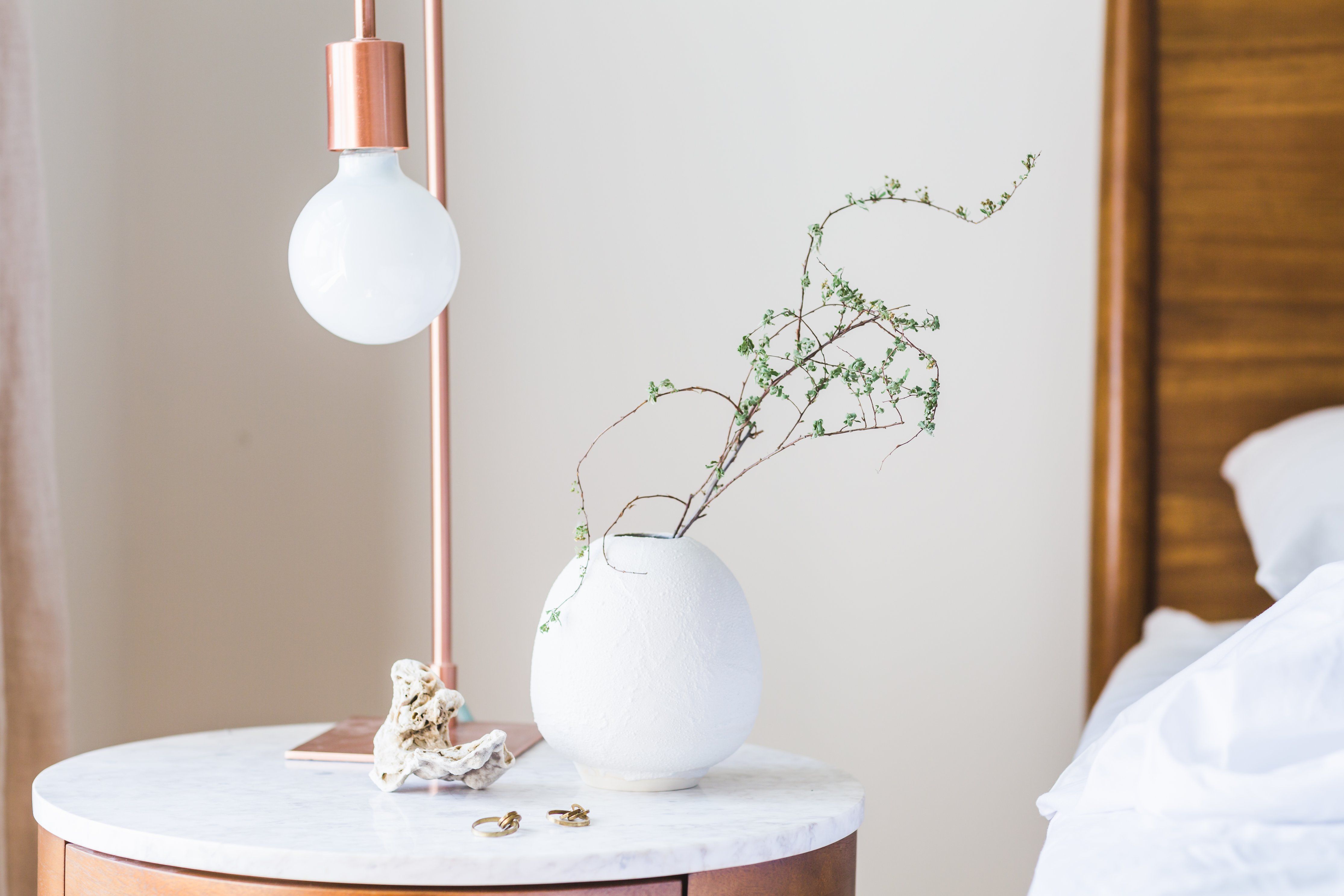 Transform Your Space: Top 5 Aesthetic Table Lamps To Elevate Your Room