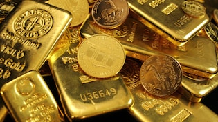 Gold Prices To Nose-Dive Again? Solid Options Bet Suggests Correction Around The Corner