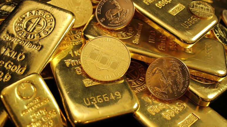Gold Prices To Nose-Dive Again? Solid Options Bet Suggests Correction Around The Corner