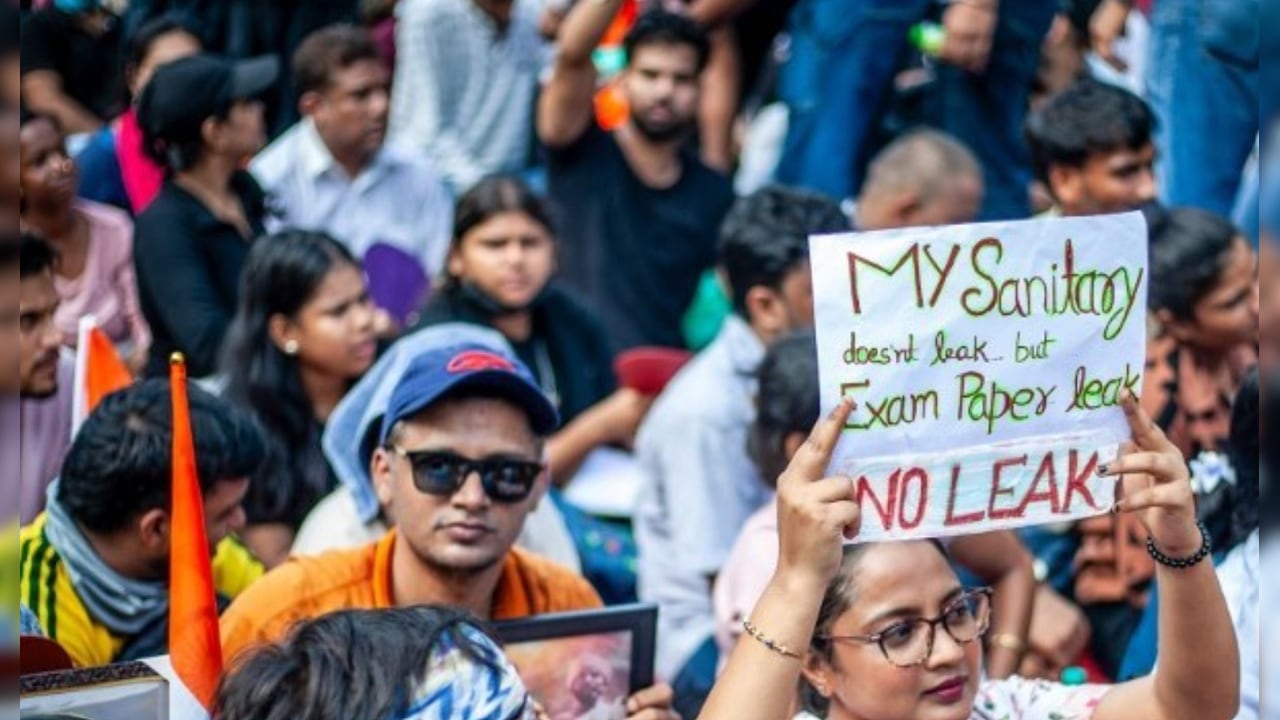 सड़क से संसद तक गूंजी जेन जी की भाषा, नेताओं को छात्रों ने दी यह नसीहत