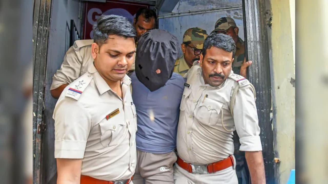 ISI की शह पर बंगाल में नेताओं-VIPs को 'हनी ट्रैप' की साजिश, आरोपी महिला झारखंड से गिरफ्तार