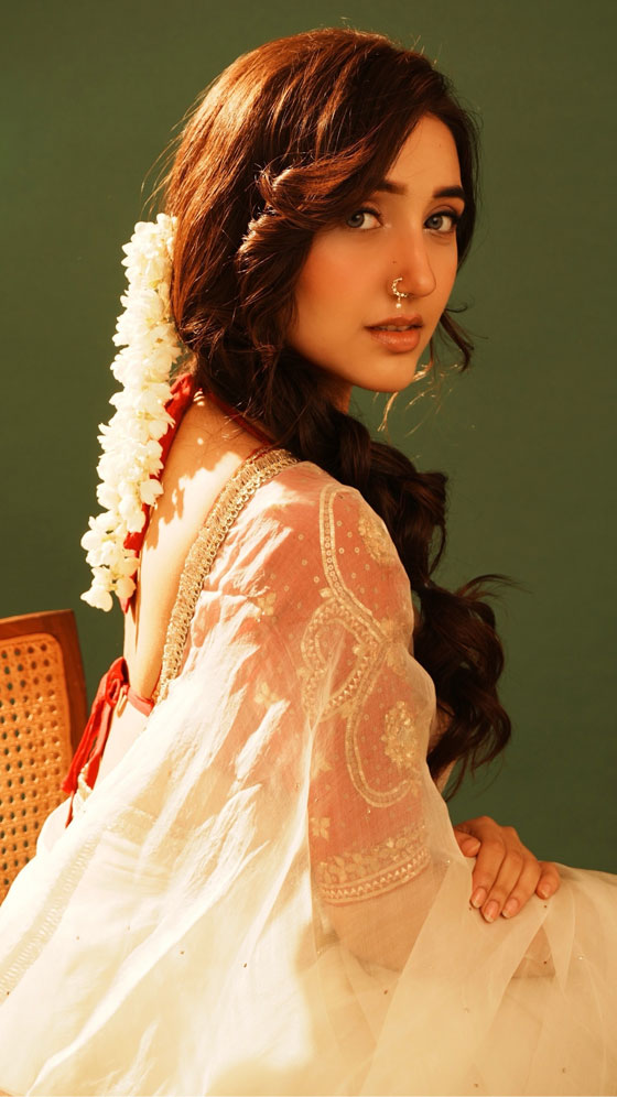 Ashnoor Kaur Embraces Timeless Elegance In A Dreamy White Saree