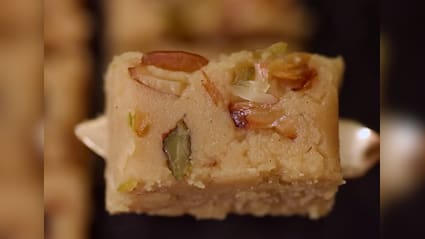 जिम फ्रीक है भाई, मीठे से है 36 का आंकड़ा, बनाएं ये हाई-प्रोटीन मिठाई, स्वाद ऐसा कि बार-बार खाने का मन करेगा