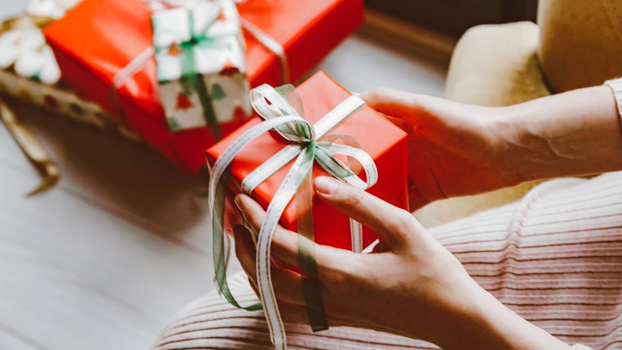 Choosing The Right Gift For Sister This Raksha Bandhan Choosing The Right Gift For Sister This Raksha Bandhan