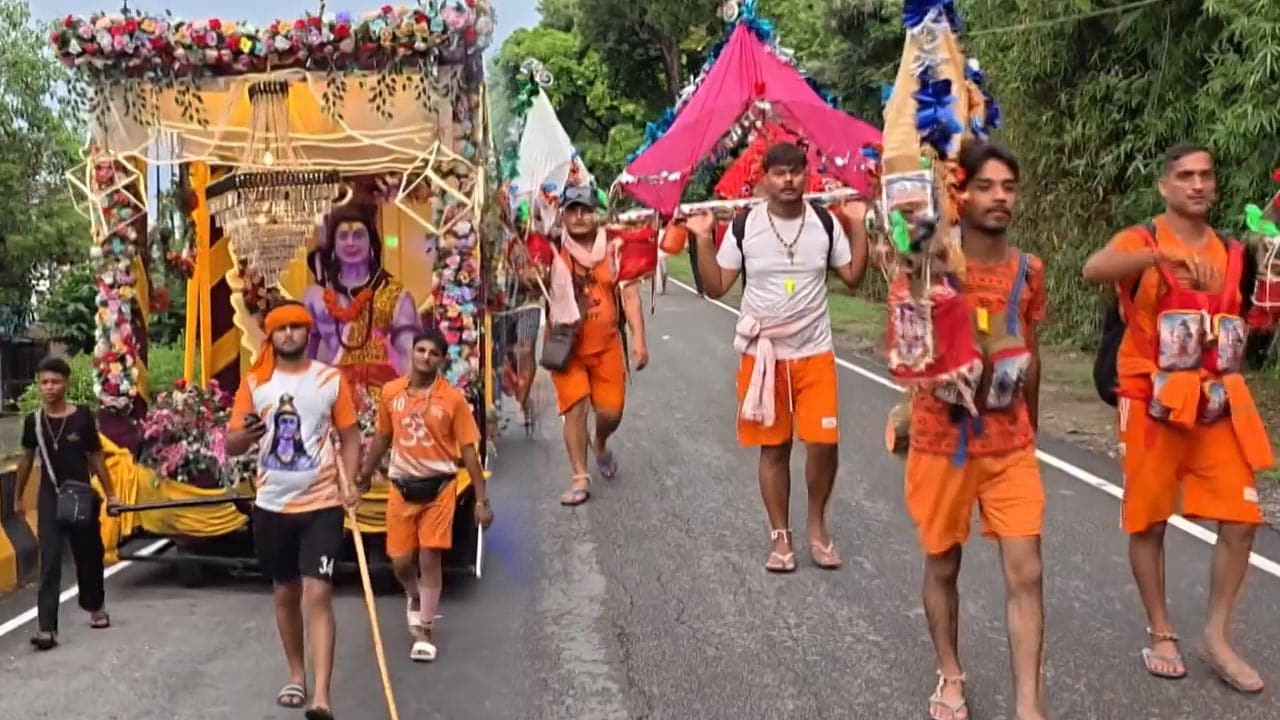 Saharanpur's Kanwar Yatra Showcases Stunning Blend Of Faith And Artistry