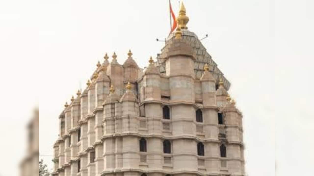 सिद्धिविनायक मंदिर दानपेटी चोरी मामले में कार्रवाई, 10 गिरफ्तार; ट्रस्ट अध्यक्ष बोले- बदनाम करने की साजिश