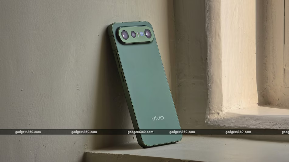 വിപണിയെ ഞെട്ടിച്ച് വിവോ! Vivo X300 FE-യുടെ വില കുത്തനെ കൂട്ടി