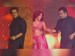 Viral Video: Ravi Kishan Brings <i>Bhaukal</i> To <i>Mirzapur</i> Event With His Signature Dance Moves