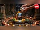 विवाह में आ रही है रुकावट? सावन के आखिरी सोमवार शिवलिंग पर चढ़ाएं ये चीजें, पंडित से जानें आसान उपाय