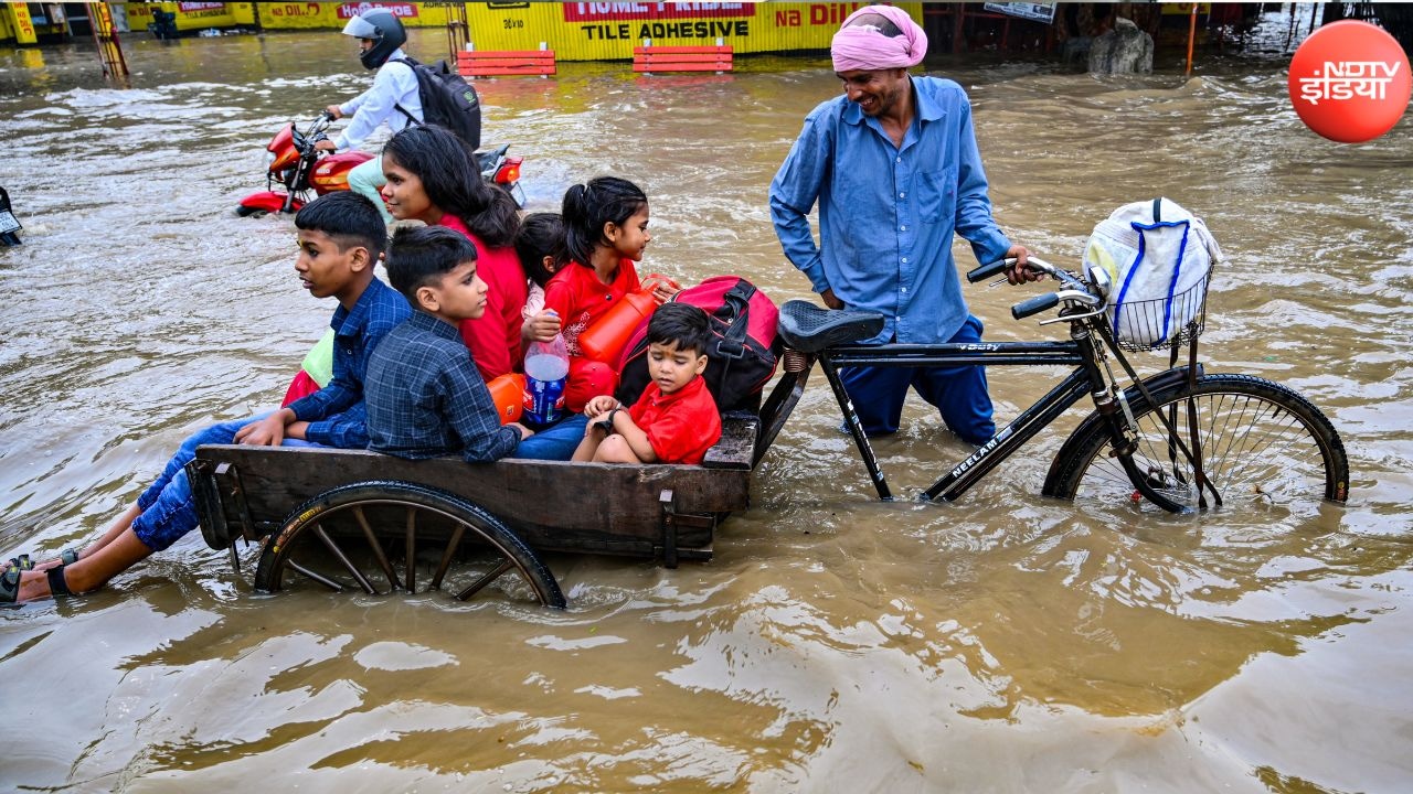  दिल्ली-गुरुग्राम में जलभराव से ये रास्ते हुए ठप; निकलने से पहले देखें अल्टरनेटिव रूट की लिस्ट