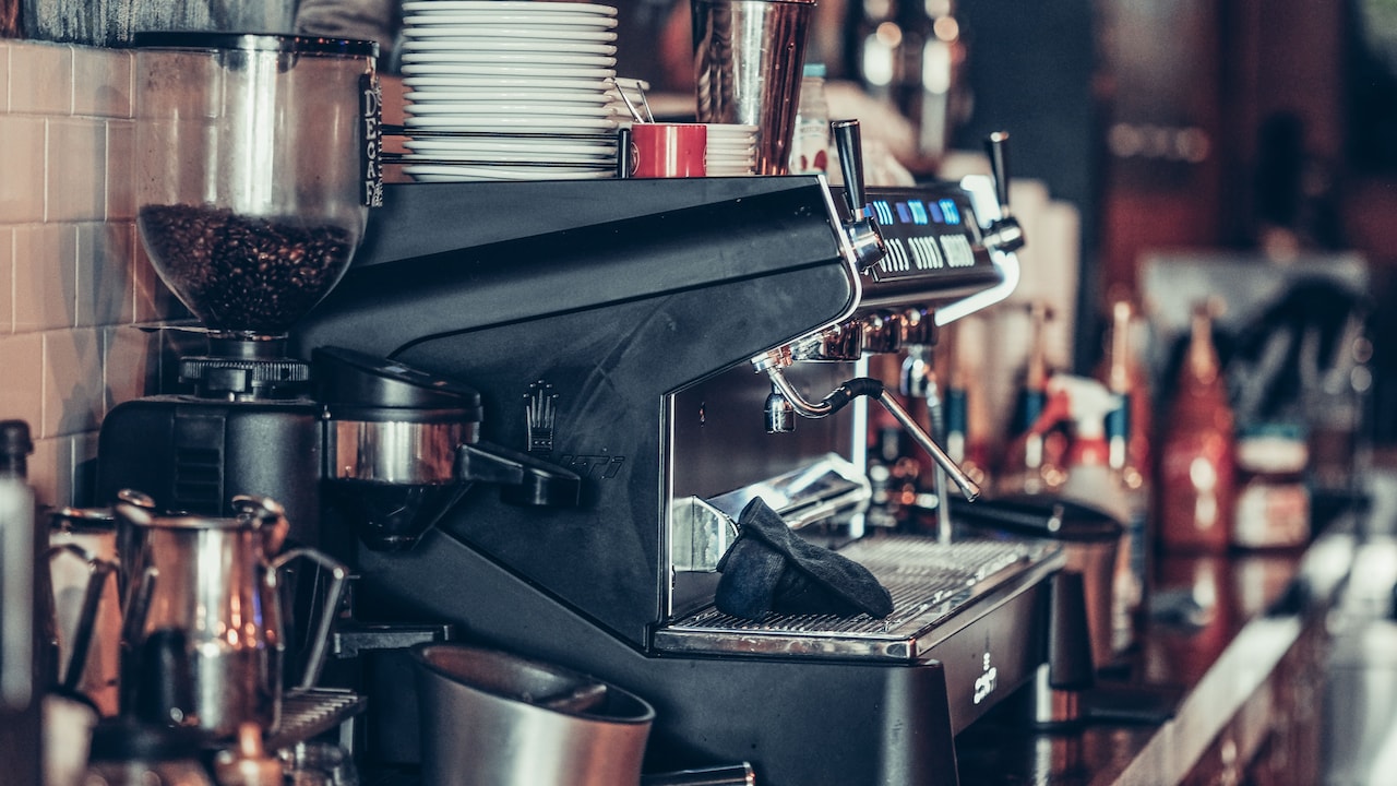 10 Coffee-Machine Myths Explained: From Weak Coffee To Grind Size 10 Coffee-Machine Myths Explained: From Weak Coffee To Grind Size
