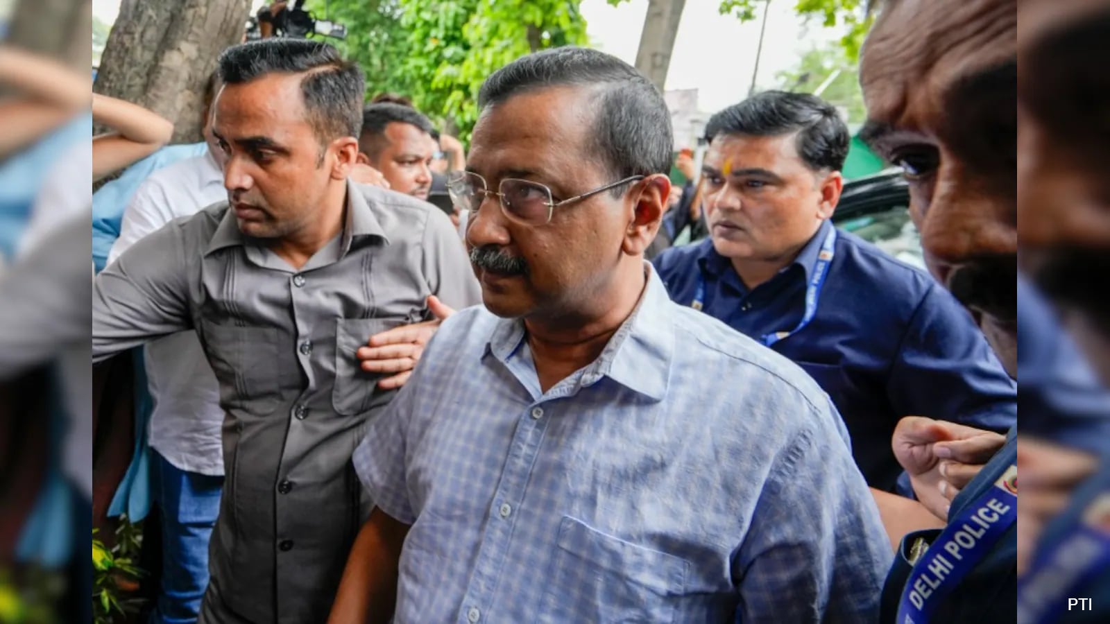 “We Are Not Terrorists”: Arvind Kejriwal’s March To PM Modi’s Home Stopped