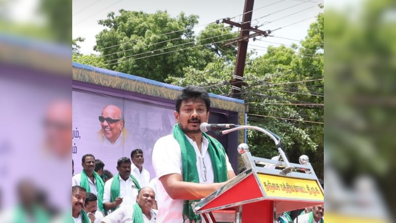 Udhayanidhi Stalin's Arrest: DMK Workers Throw Slippers At Police, Burn Effigy - Watch