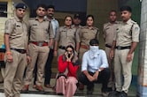 सरकारी नौकरी का झांसा, फर्जी IAS अफसर बन बहन ने लोगों को ठगा; भाई ने भी दिया पूरा साथ