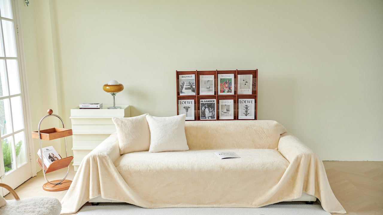 10 Ways To Stop Sofa Covers Slipping On Leather Sofas 10 Ways To Stop Sofa Covers Slipping On Leather Sofas