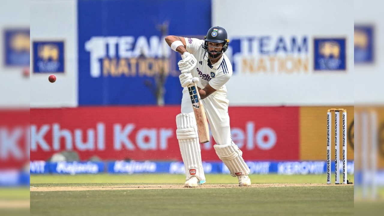 IND vs SL: शतक लगाने के बाद भी प्लेइंग XI से होंगे बाहर? देवदत्त पडिक्कल ने टीम इंडिया में अपनी जगह को लेकर दिया बड़ा बयान