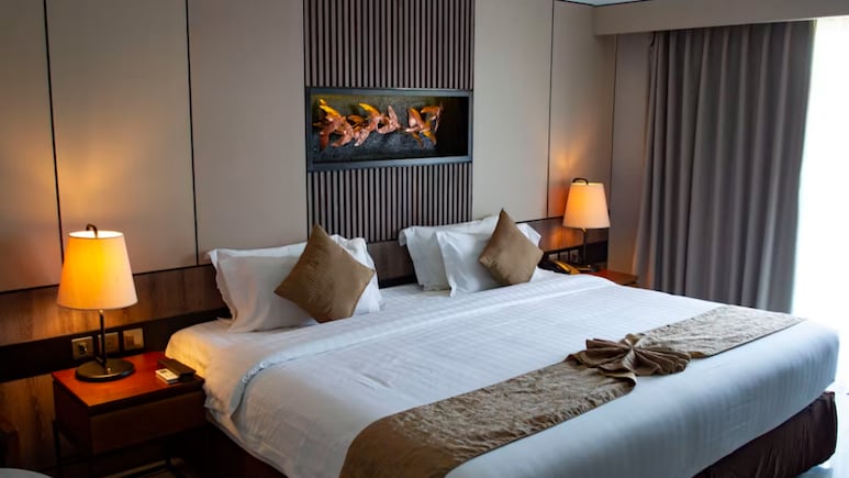 Couple Discovers Hidden Camera Pointed At Their Bed During Spain Trip, Airbnb Responds
