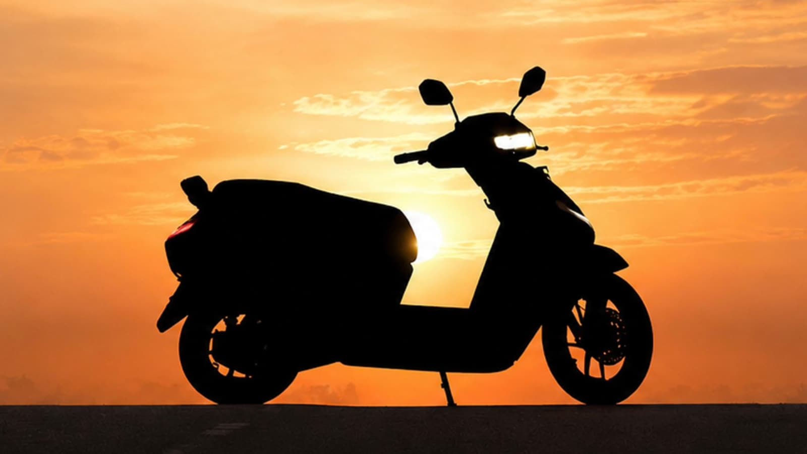 Photo: ndtv.com Ather Konarc Electric Scooter With 200km Range Debuts August 2026