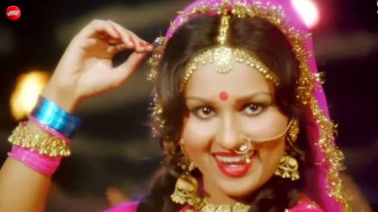50 साल पुराना वो गाना जिसमें सैयां हुआ था हरजाई, चूड़ियां, कंगन, हार पूरे 16 शृंगार में नजर आई हीरोइन, आज भी है लेडी संगीत का नंबर वन गाना