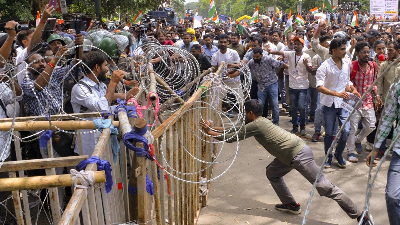 Jharkhand Protesters Lathi-Charged, Tear-Gassed, Ex-Exam Chief Arrested