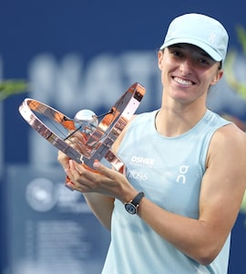 Iga Swiatek Rolls Past Elena Rybakina To Win WTA Toronto Title