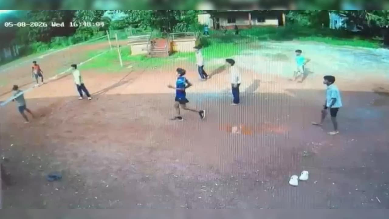 Class 10 Student Dies After Collapsing Mid-Volleyball Match In Karnataka