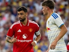 Watch: Pitch Invaders Take Selfies With Bruno Fernandes During Manchester United Friendly vs Leeds