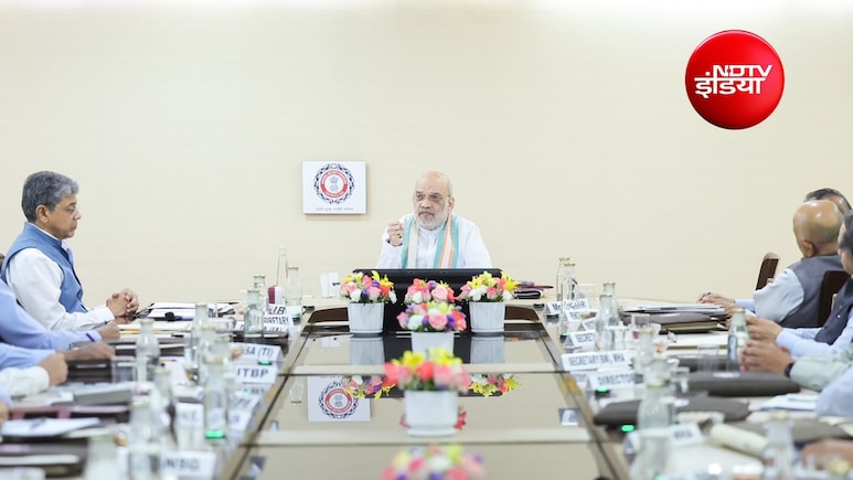'विकसित भारत के लिए मजबूत सुरक्षा जरूरी'; अमित शाह बोले- आतंकवाद, नशा और घुसपैठ के खिलाफ करें 'प्रहार'