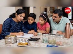कमाई नहीं, आदत पर डिपेंड करता है बचत, सैलरी कम हो फिर भी ऐसे बचा सकते हैं पैसे