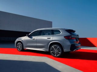 BMW लाई भारत में सस्ती लग्जरी कार X1 LWB, कीमत ₹49.90 लाख से शुरू, जानें फीचर्स