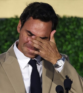 "This Is Such A Mess": Tearful Roger Federer Breaks Down During Tennis Hall Of Fame Speech